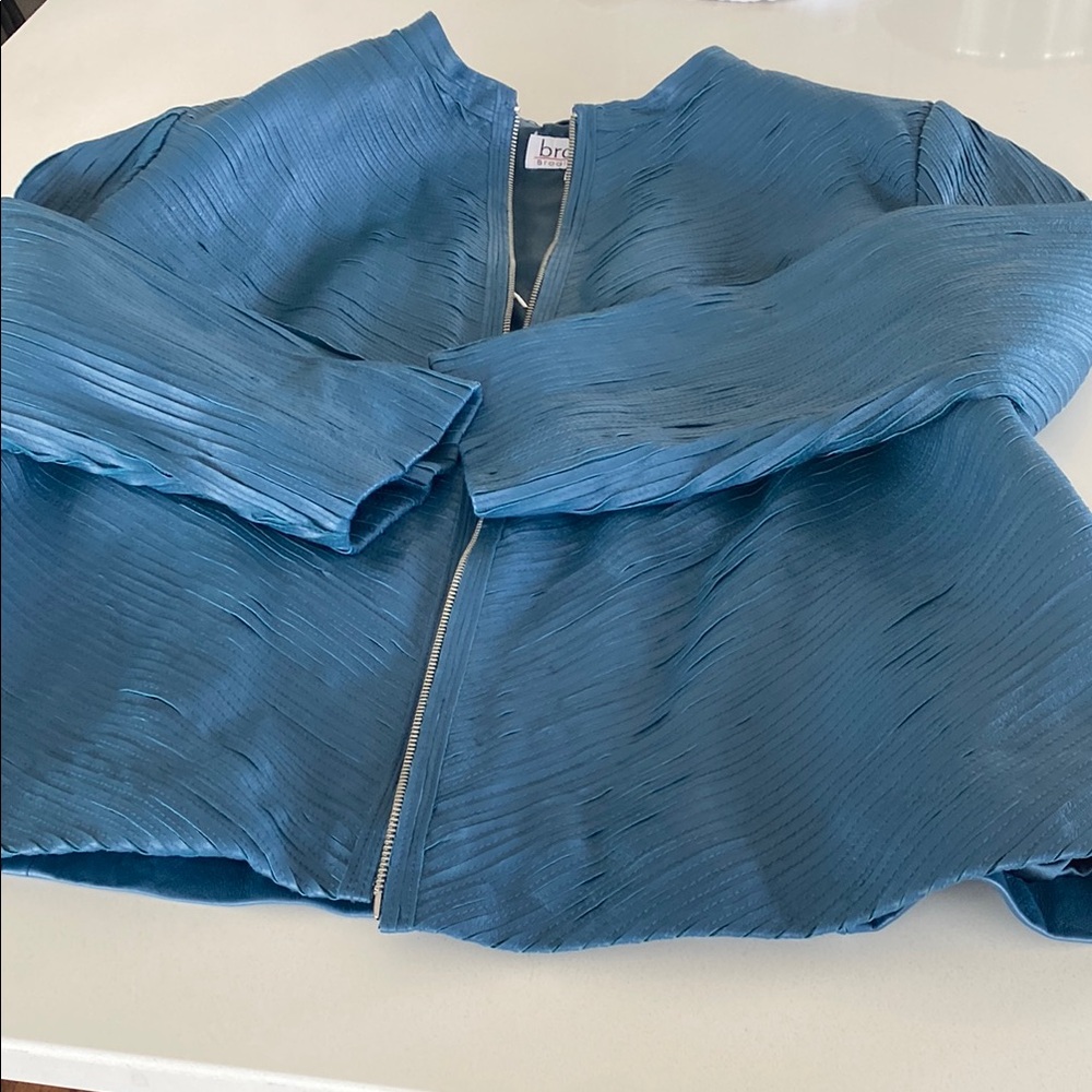 Blue Structured Blazer with Ribbed Texture - Picture 8 of 9